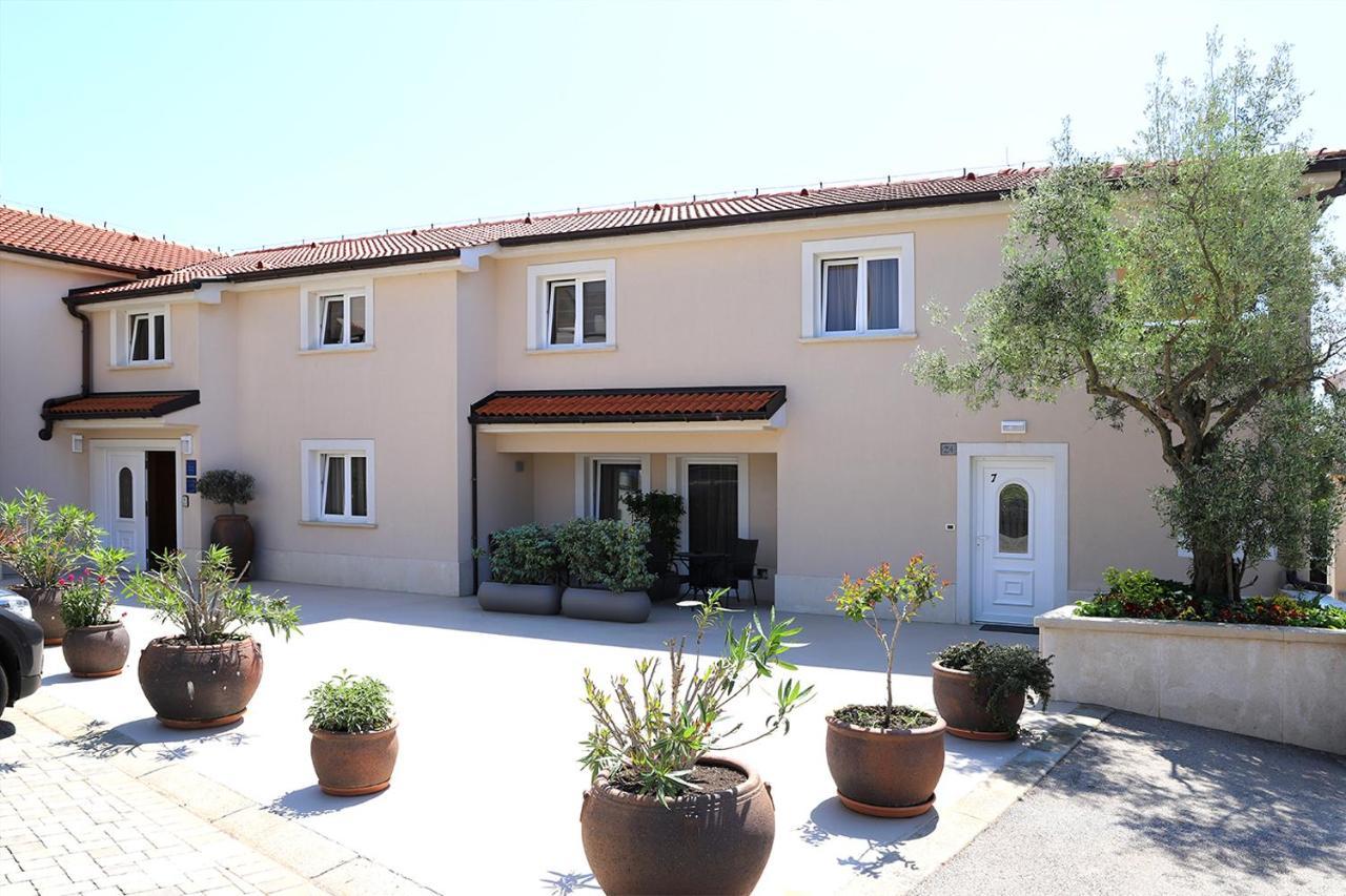 Hotel Villa Margaret Malinska Exterior photo